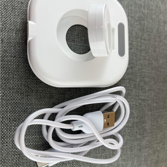 Apple Watch Magnetic Charging Dock
New - Picture 4 of 4